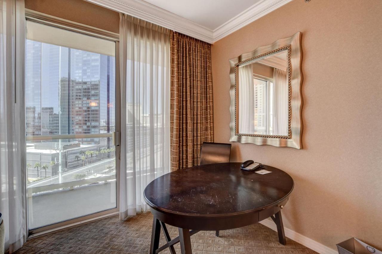 Strip & Sphere View! Privately Owned Condo Hotel-The Signature At Mgm Las Vegas Kültér fotó